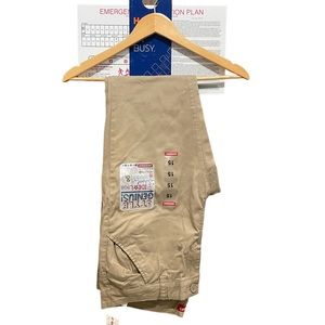 Women's Unionbay size 15 khakis new with tag (regular length)